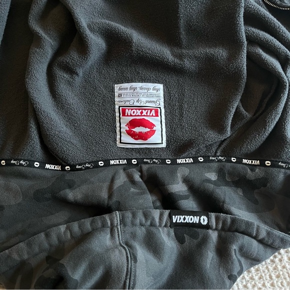 Vixxon by Dixxon Flannel Co. Women’s Camo Full Zip Jacket Hoodie Size 2X - Picture 6 of 9